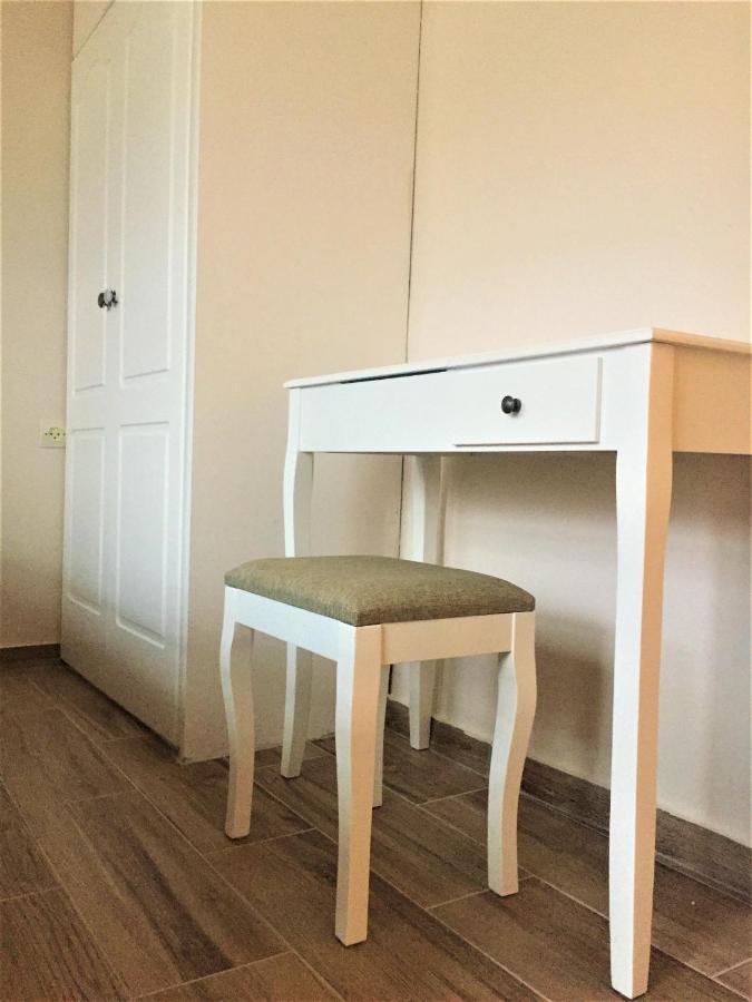 Genari Beach Apartments Levendokhórion Екстериор снимка