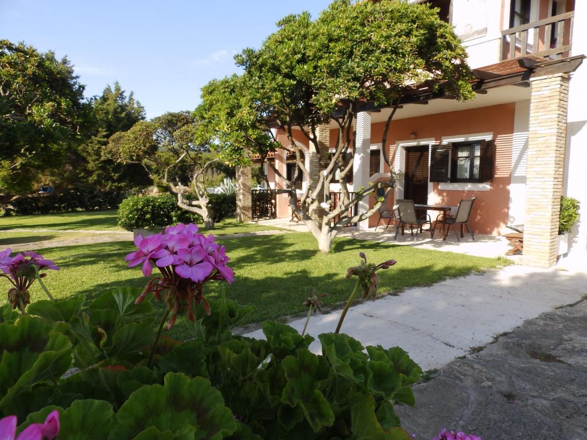Genari Beach Apartments Levendokhórion Екстериор снимка
