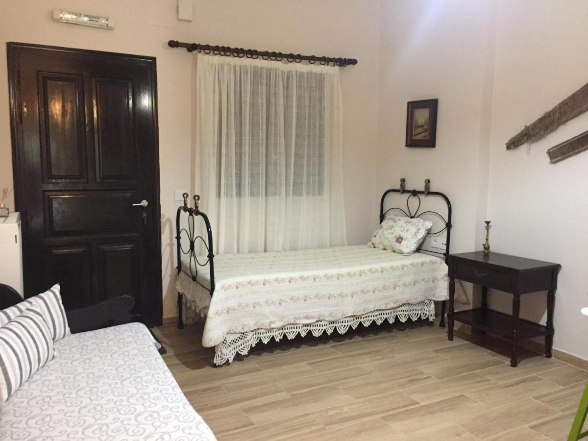 Genari Beach Apartments Levendokhórion Екстериор снимка