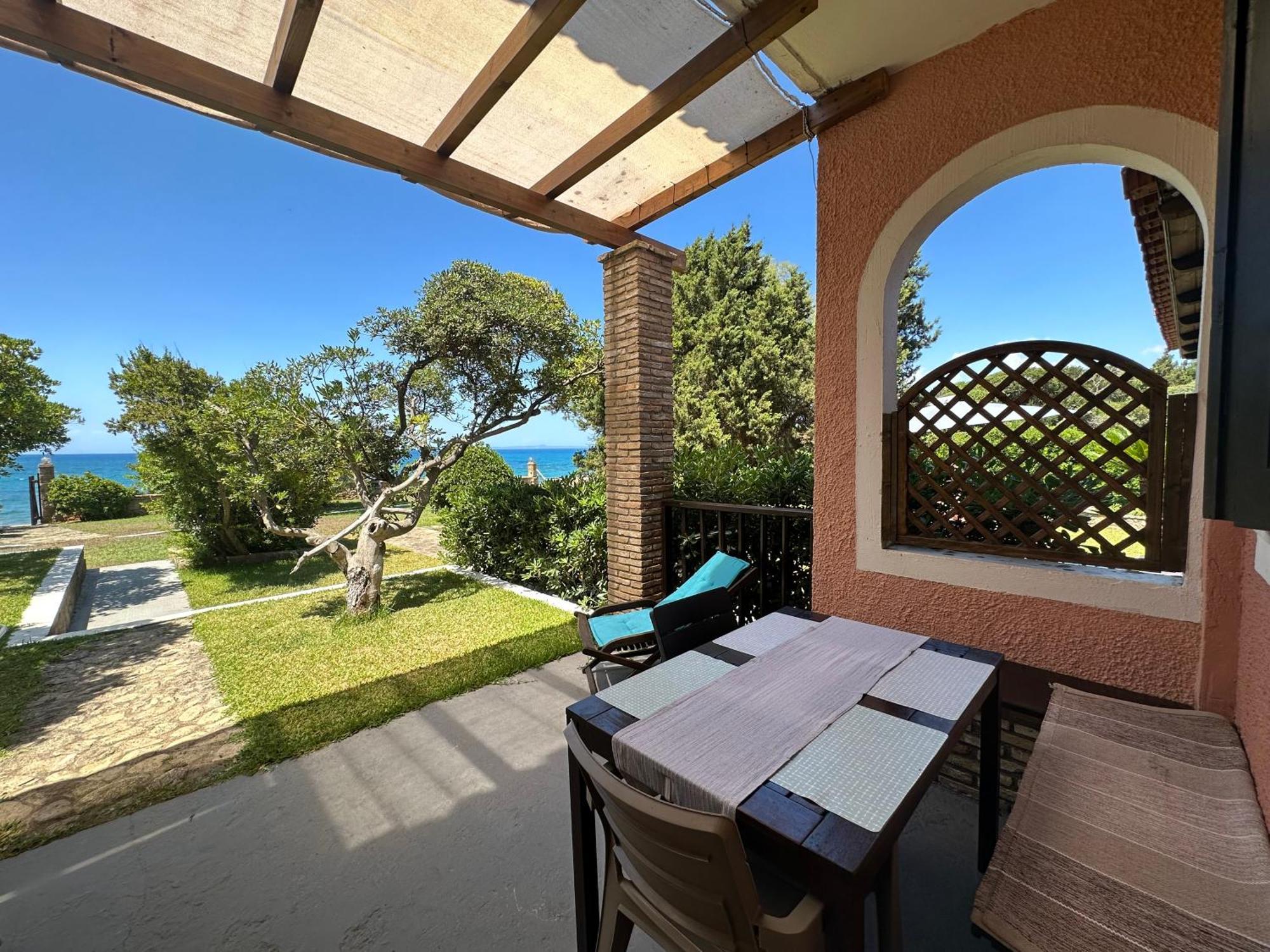 Genari Beach Apartments Levendokhórion Екстериор снимка