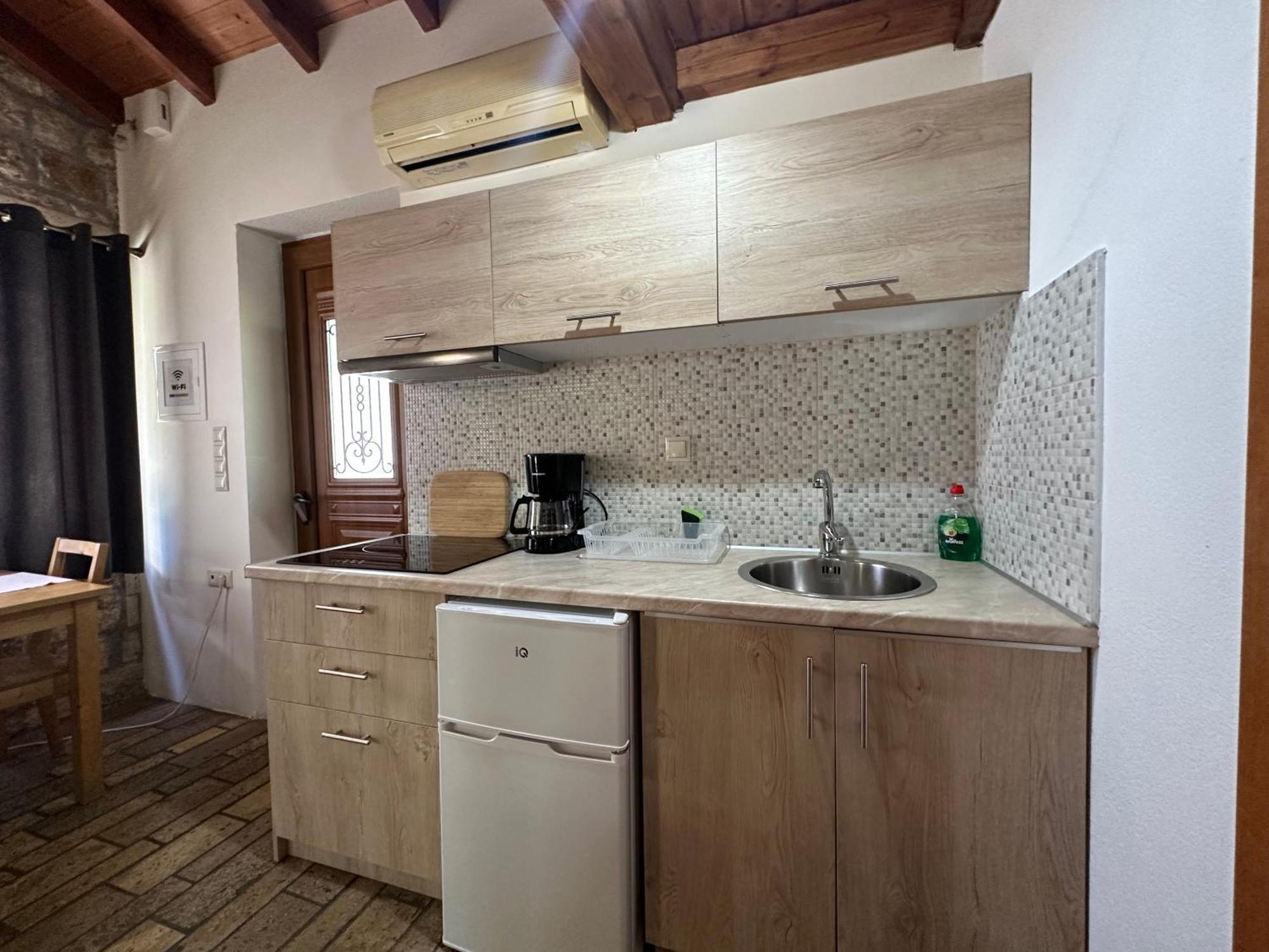 Genari Beach Apartments Levendokhórion Екстериор снимка