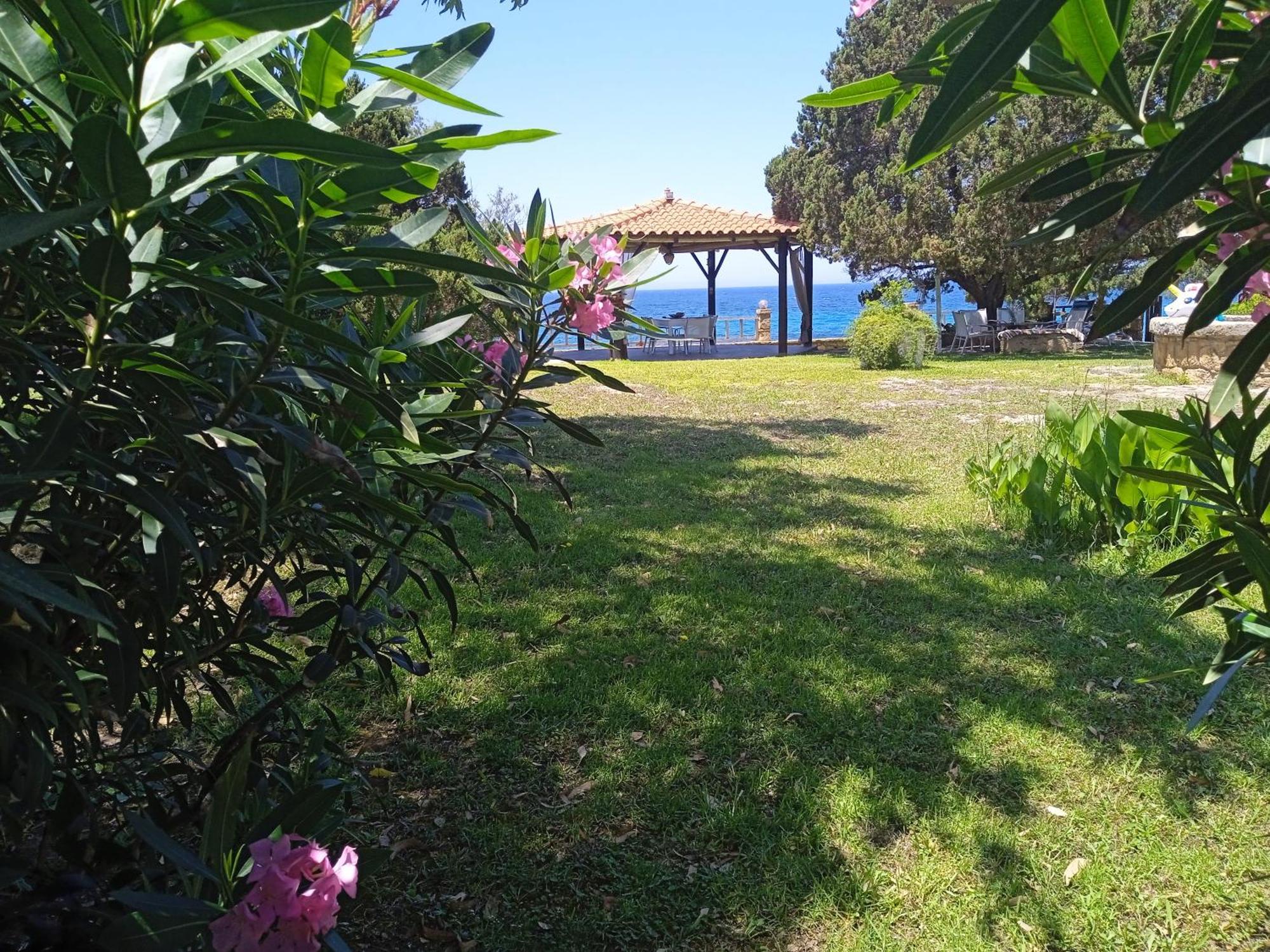 Genari Beach Apartments Levendokhórion Екстериор снимка
